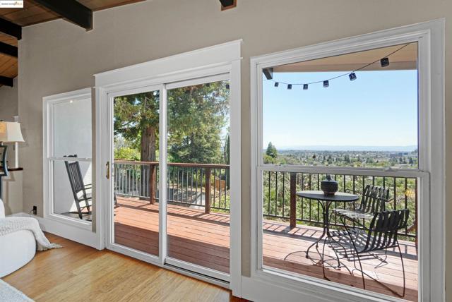 4329 Lawrence Dr, Castro Valley CA: https://media.crmls.org/mediaz/a2e4c7aa-1020-4340-8d2e-162f3abeab55.jpg