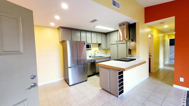 31200 Landau Boulevard, Cathedral City CA: https://media.crmls.org/mediaz/a2e7b242-6c44-4461-ac55-0034a275ab66.jpg