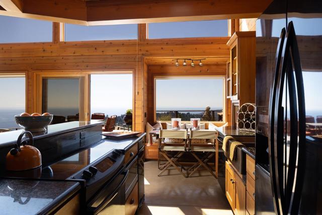 47600 Coast Ridge Road, Big Sur CA: https://media.crmls.org/mediaz/a2e82439-b546-4907-bb5e-160a2a6c5a3d.jpg