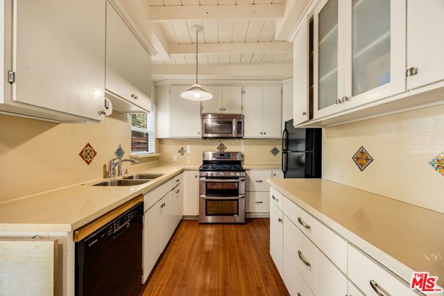 15217 Hartsook Street photo 8