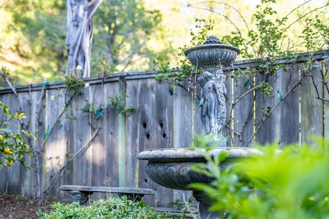 207 Driftwood Court, Aptos CA: https://media.crmls.org/mediaz/a2e895bb-9512-4ba6-838d-47c3a3dc2233.jpg