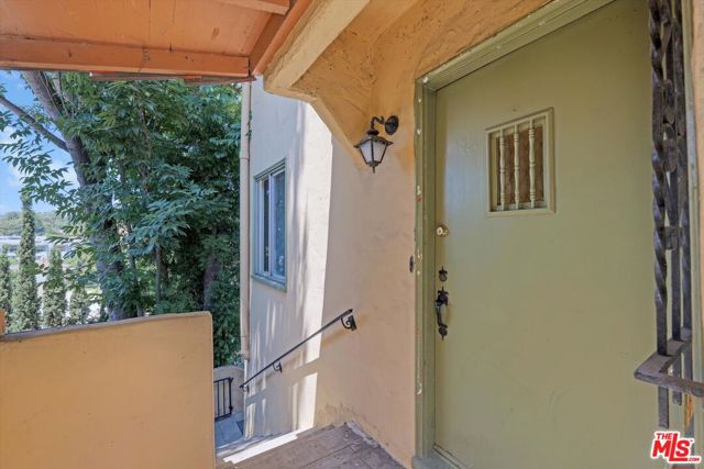 2461 McCready Avenue, Los Angeles CA: https://media.crmls.org/mediaz/a2e8e204-5d93-4ac7-8361-8a52f2a10b26.jpg