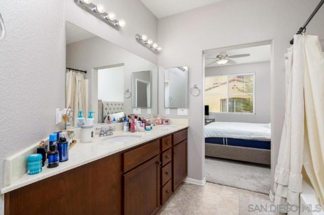 1622 Puffin Pl, Chula Vista CA: https://media.crmls.org/mediaz/a2e8e5f5-ea23-4e0e-8802-19c95114dd72.jpg