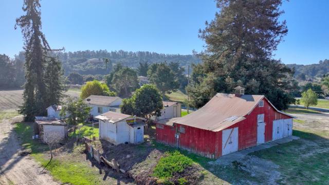 1051 San Miguel Cyn Road, Royal Oaks CA: https://media.crmls.org/mediaz/a2e98129-e832-4a3c-945d-7076b429ae01.jpg
