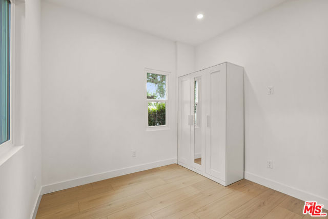 726 Pier Avenue, B photo 13