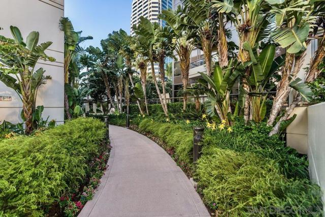 700 W E St, San Diego CA: https://media.crmls.org/mediaz/a2ea8e3f-6c9e-44be-938c-0480fe41d0b4.jpg