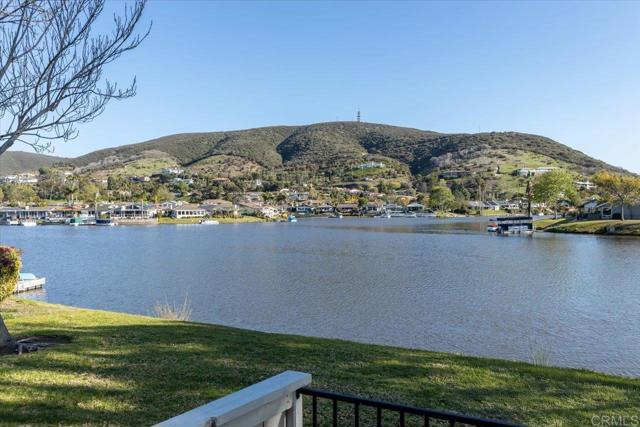 Image 52 of 75 For 1531 Via Entrada Del Lago