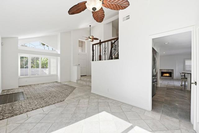 Detail Gallery Image 8 of 59 For 2070 Tiffany Dr, Oceanside,  CA 92056 - 4 Beds | 2/1 Baths