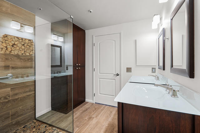 Image 11 of 23 For 255 Avenida Caballeros  203
