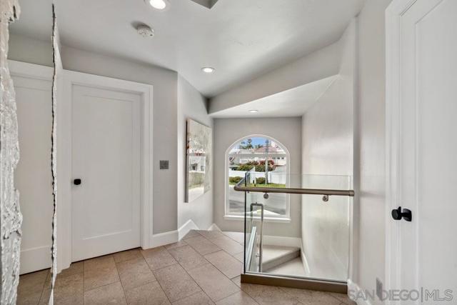 12 Mardi Gras Rd, Coronado CA: https://media.crmls.org/mediaz/a2f02c78-5fe1-41a8-90df-4944e9075ad0.jpg