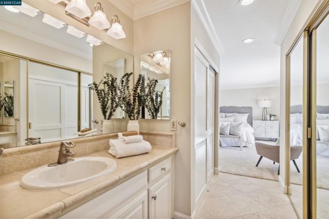 924 Cheyenne Dr, Walnut Creek CA: https://media.crmls.org/mediaz/a2f0b4ec-afef-46ff-9f62-767e7cbd31b1.jpg