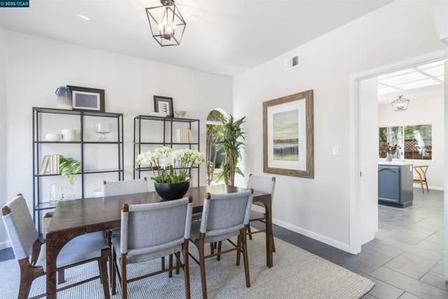 5 Stuart Place, Danville CA: https://media.crmls.org/mediaz/a2f12f4a-f723-4f68-bf25-0ea0bc1ad12b.jpg