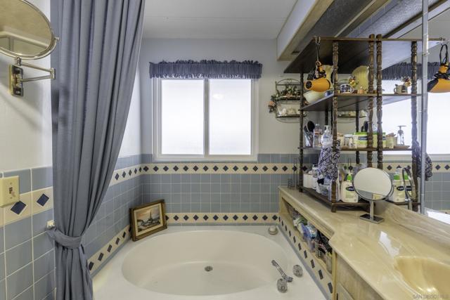 35109 Highway 79 Spc 67, Warner Springs CA: https://media.crmls.org/mediaz/a2f15904-8801-4164-ac48-89a0b99a104d.jpg