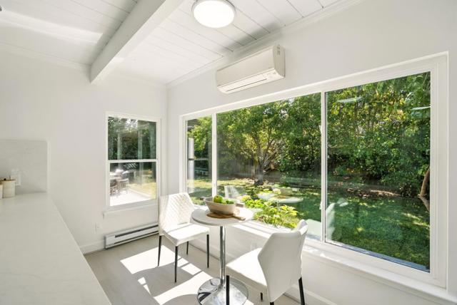 747 De Soto Drive, Palo Alto CA: https://media.crmls.org/mediaz/a2f19b1d-cc3a-4442-8b97-1d6139d8a45e.jpg
