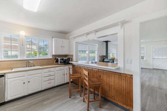 1490 Cabrillo Highway, Half Moon Bay CA: https://media.crmls.org/mediaz/a2f2c062-bce4-488c-809f-dbe1264b6c95.jpg