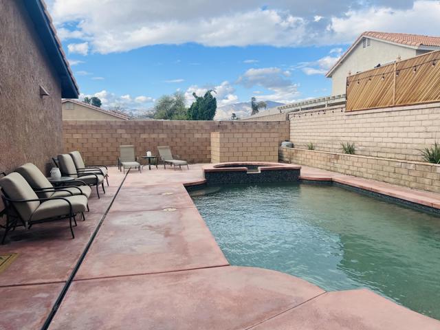 09504FFC-CB3C-424A-A2FC-7490C08416F0