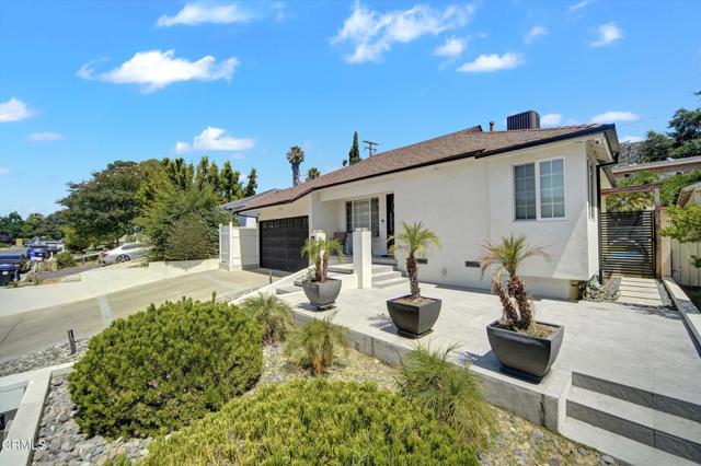 3041 Alabama Street, La Crescenta CA: https://media.crmls.org/mediaz/a2f37e81-3f37-40e6-b2c1-3a6235524cc3.jpg