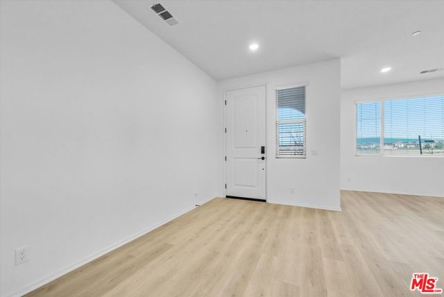 4102 S Limecrest Paseo, Ontario CA: https://media.crmls.org/mediaz/a2f3e7bc-d153-4e7b-8e12-53f1e14385fe.jpg