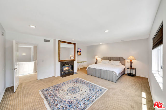 14916 Hesby Street, Sherman Oaks CA: https://media.crmls.org/mediaz/a2f455b5-e46a-45fd-92d8-3d2fffb7b528.jpg