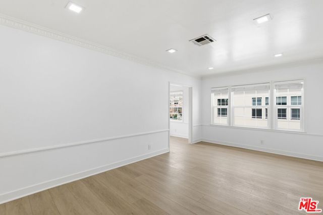 8613 W Olympic Boulevard, Los Angeles CA: https://media.crmls.org/mediaz/a2f49b9a-b17d-45c7-8491-a59df28e264a.jpg