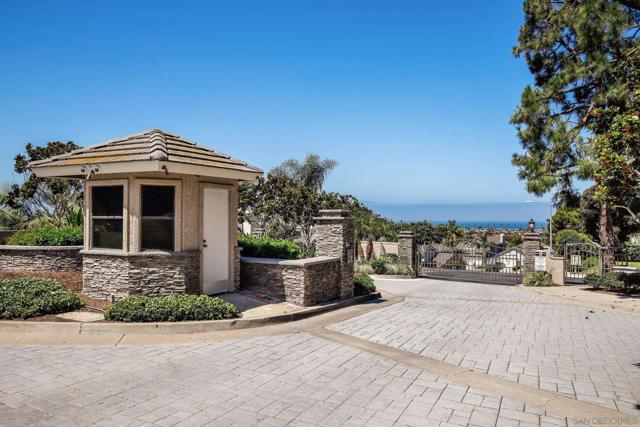 6951 Quiet Cove Dr, Carlsbad CA: https://media.crmls.org/mediaz/a2f4d7c3-b526-4710-a56d-0bef7fbb4c98.jpg