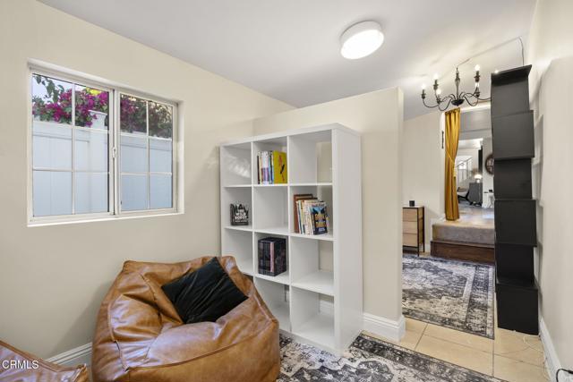 999 Waterbury Lane, Ventura CA: https://media.crmls.org/mediaz/a2f582ad-9cbf-471c-a130-3c85b74b5953.jpg