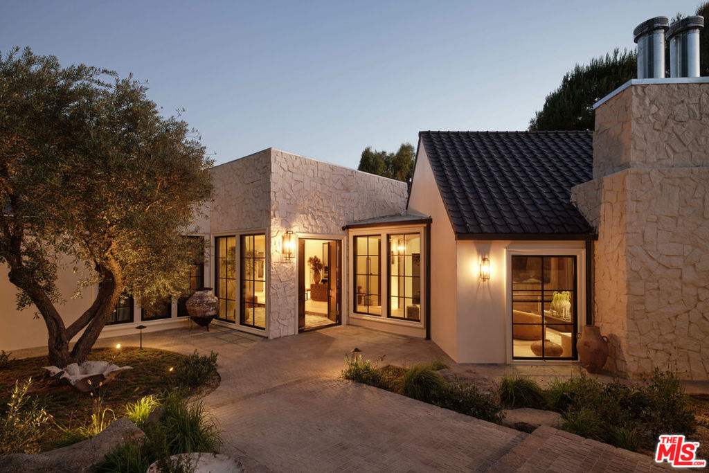 MLS #26852669 image #35
