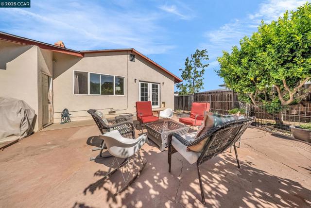 3412 Flamingo Dr, Concord CA: https://media.crmls.org/mediaz/a2f587ff-3019-4427-8235-dc4d40bfc26b.jpg
