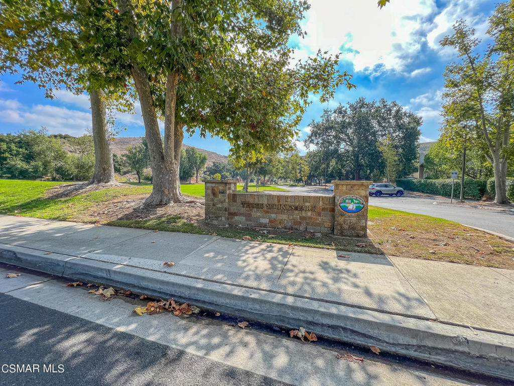 https://media.crmls.org/mediaz/a2f6106d-e5d8-4185-a5c0-d5aad384c6a5.jpg?preset=X-Large