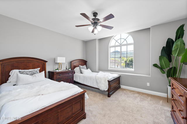 32711 Wellbrook Drive, Westlake Village CA: https://media.crmls.org/mediaz/a2f619c2-997b-4796-81f1-ec311d6d0df0.jpg
