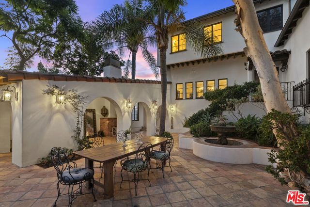 3527 Wonder View Drive, Los Angeles CA: https://media.crmls.org/mediaz/a2f6951a-8486-4964-8615-d56856ea154b.jpg