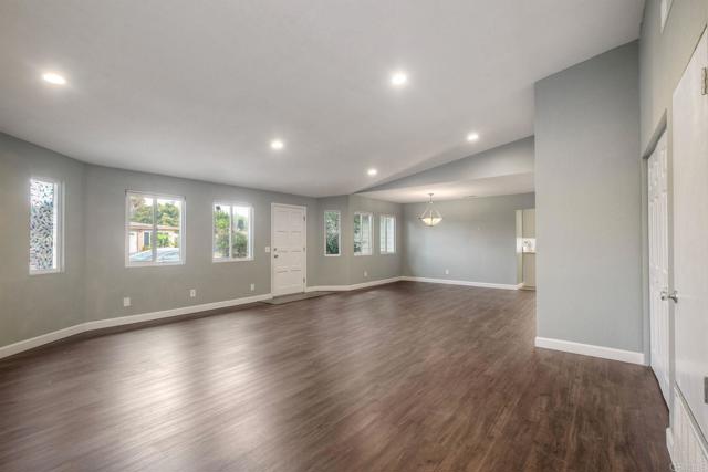 Detail Gallery Image 3 of 25 For 769 Magnolia Ave #B,  Carlsbad,  CA 92008 - 3 Beds | 2 Baths