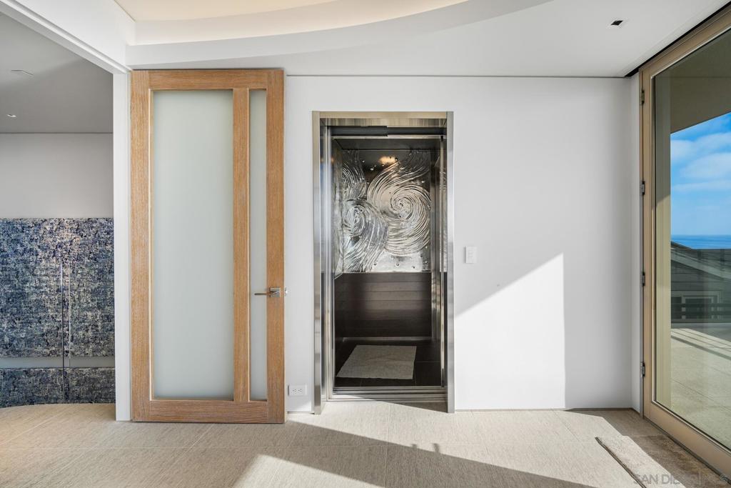 MLS #250032059SD image #36