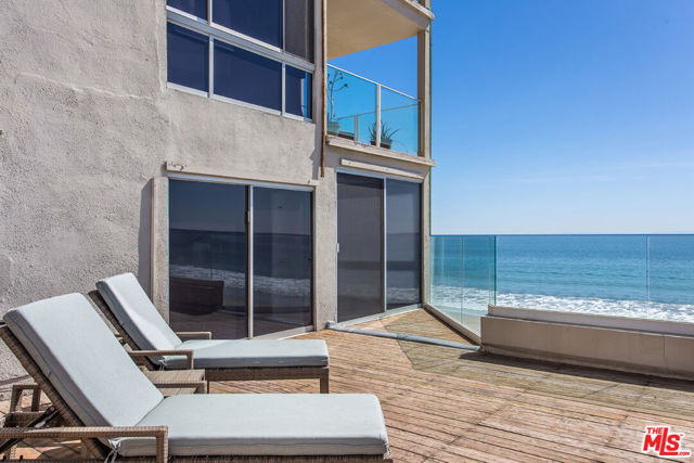 22548 PACIFIC COAST Highway, Malibu CA: https://media.crmls.org/mediaz/a2f74444-f890-449d-a107-237cfdfbf258.jpg
