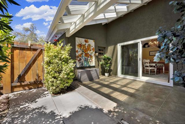 17233 Cuvee Ct, Poway CA: https://media.crmls.org/mediaz/a2f7b424-b9dd-41f2-9dea-ee9a7bc912d2.jpg