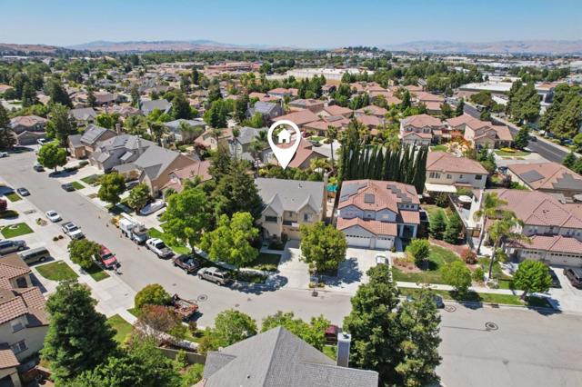 540 Lavender Way, Hollister CA: https://media.crmls.org/mediaz/a2f86549-5e2e-46d6-bbf4-0faa4f1794df.jpg