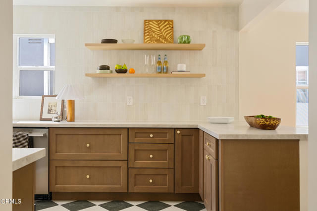 Detail Gallery Image 18 of 45 For 4170 4th Ave, Los Angeles,  CA 90008 - 3 Beds | 3 Baths