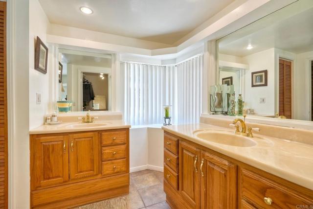 Home for Sale in Valley Center