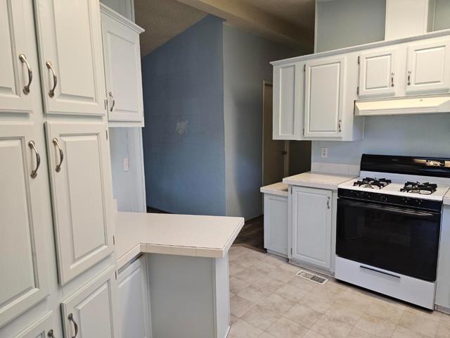 170 Sunset Circle, Vacaville CA: https://media.crmls.org/mediaz/a2fae81d-3eb3-45ad-ac33-052f46335199.jpg