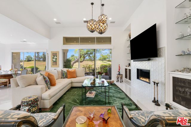 Image 11 of 45 For 347 Indian Ridge Drive