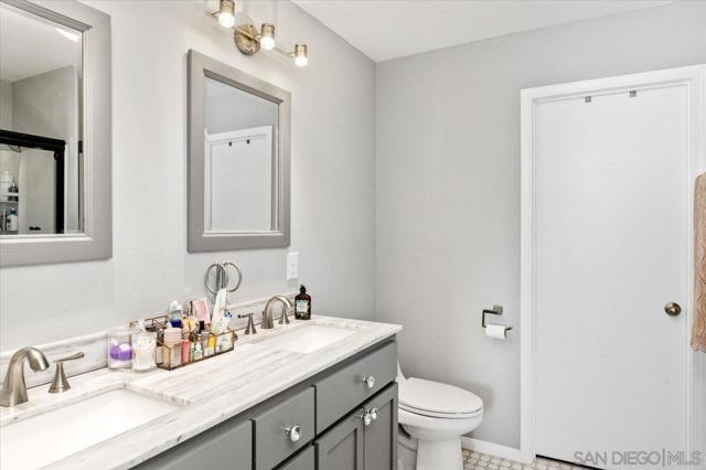 1379 Sunny Heights Road, Fallbrook CA: https://media.crmls.org/mediaz/a2fb6fd2-4c12-4cca-93f5-00c5263bbe9e.jpg