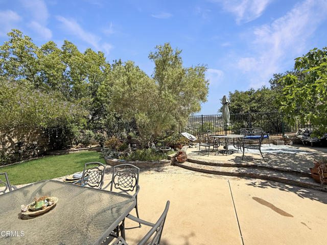 4353 Camino De Las Estrellas, Newbury Park CA: https://media.crmls.org/mediaz/a2fc5d97-55a0-4a01-9a3c-38ccbf7ed3f3.jpg