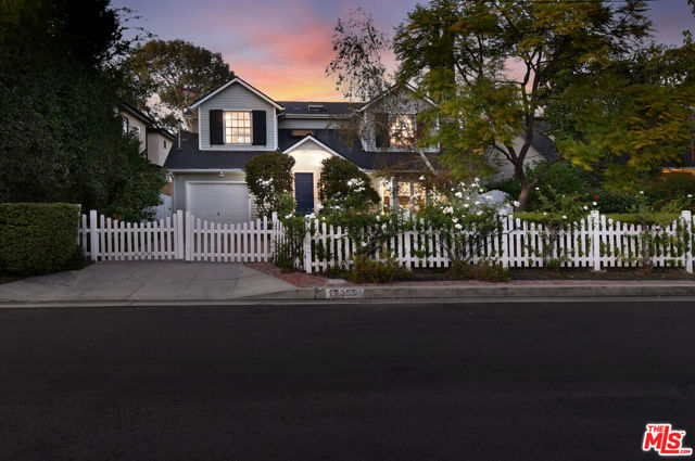 12359 Califa Street photo 7