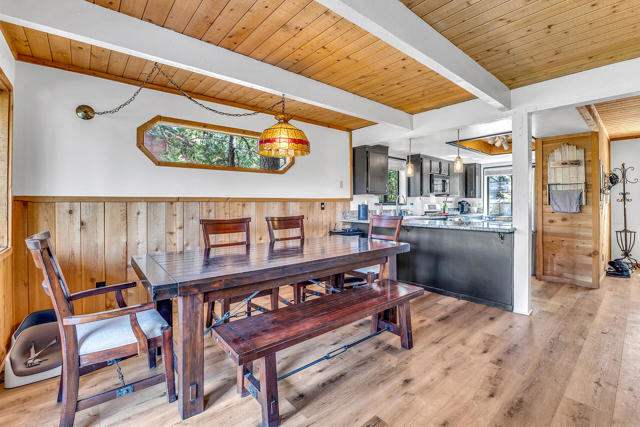 53184 Double View Drive, Idyllwild CA: https://media.crmls.org/mediaz/a2fd898d-2b05-4a26-9053-5e68bb4cd105.jpg