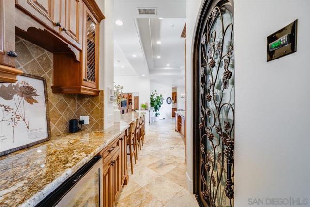 15397 Rock Creek Ln, El Cajon CA: https://media.crmls.org/mediaz/a2fd8f26-0ad9-4aec-845c-4224391919b5.jpg