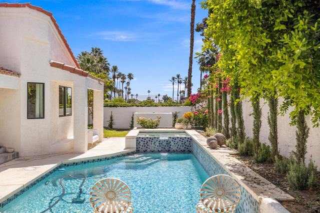 75465 Montecito Drive, Indian Wells CA: https://media.crmls.org/mediaz/a2fe79e7-f67b-4960-8ab9-d68dd7ff86b9.jpg