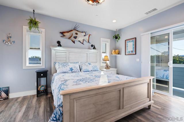 413 Delaware St, Imperial Beach CA: https://media.crmls.org/mediaz/a2fea657-a28b-4543-8692-083ce17a1d59.jpg