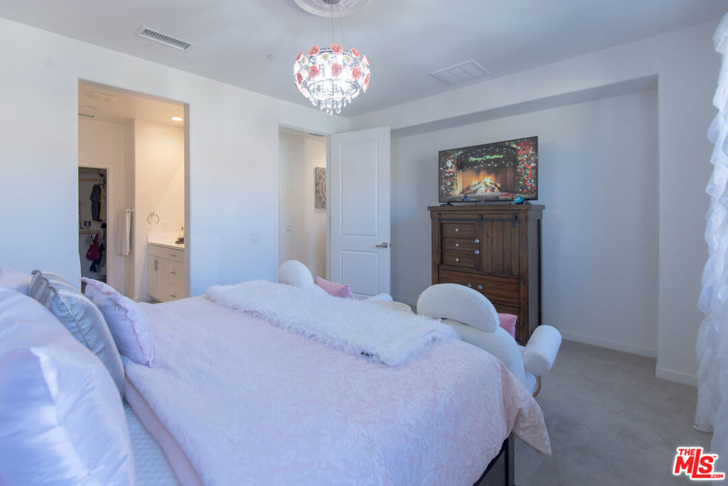 MLS #25622527 image #11