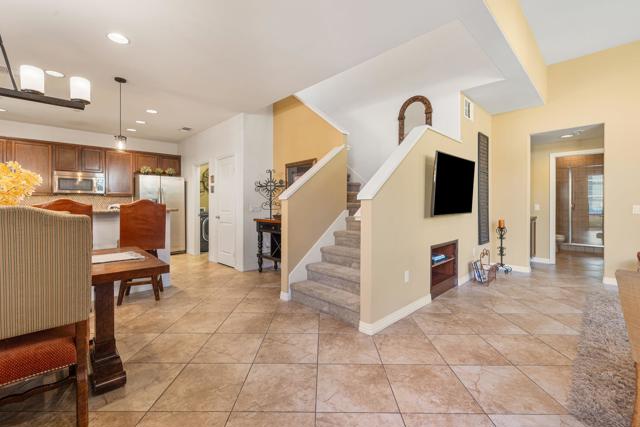 Image 13 of 45 For 52130 Desert Spoon Court