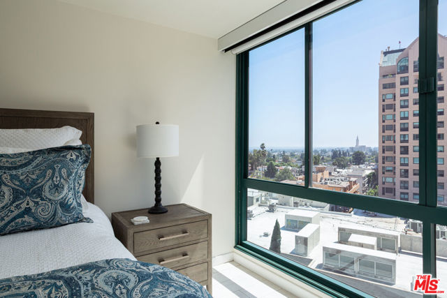 10490 Wilshire Boulevard, Los Angeles CA: https://media.crmls.org/mediaz/a3007b97-0038-4b4d-be4f-d1f0798df0bb.jpg